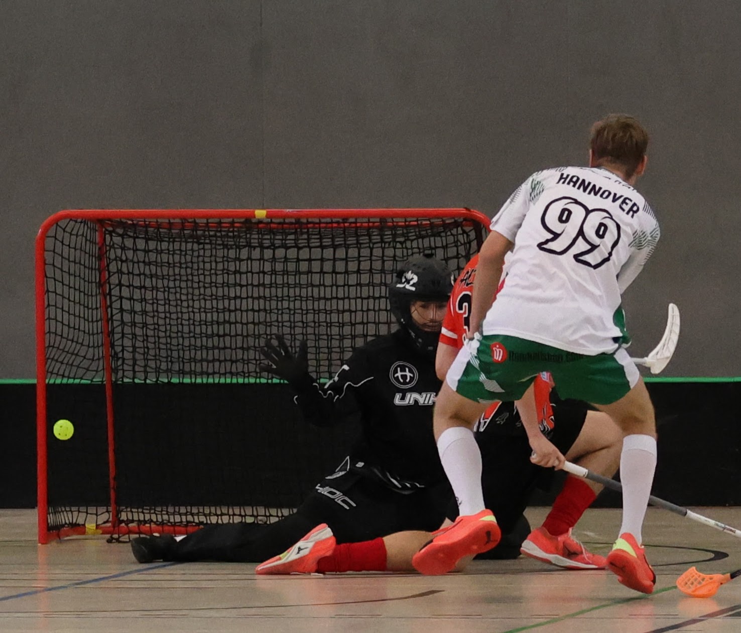 Ein Spieler erzielt einen Treffer.