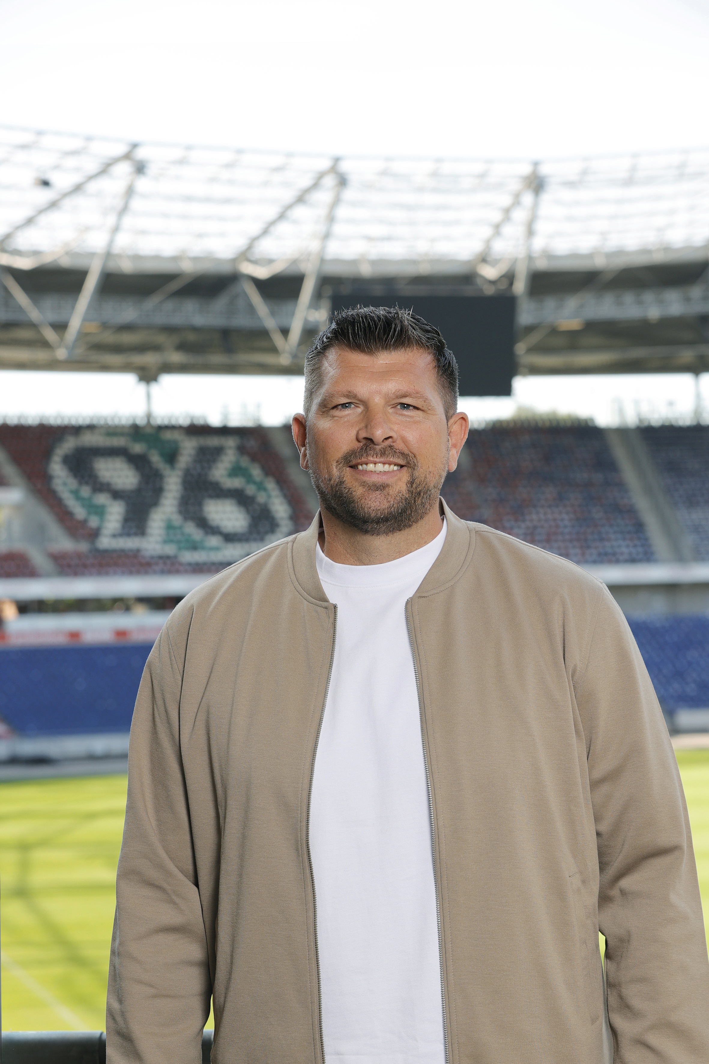 Christian Woike in der Heinz von Heiden Arena.