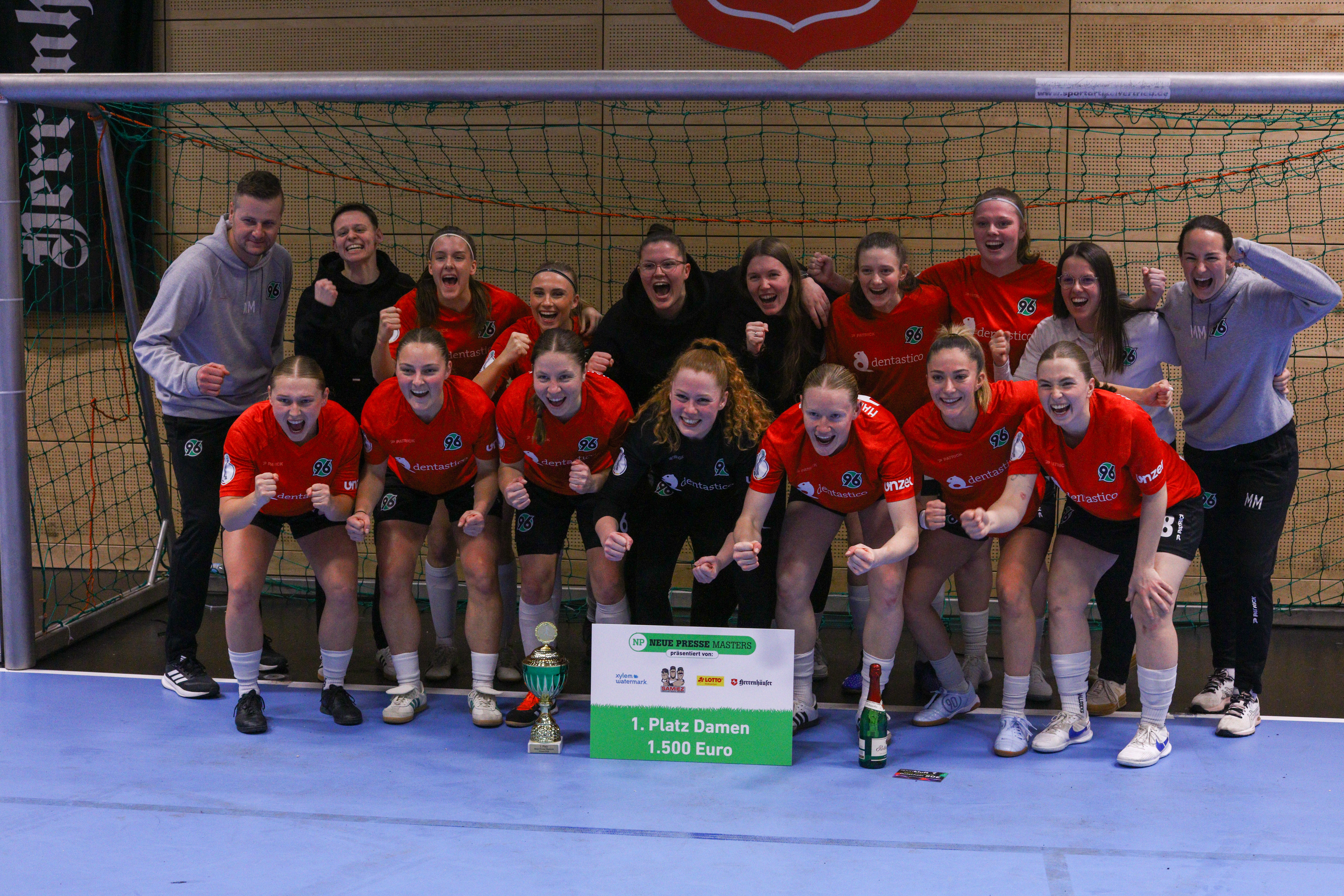 Die Frauenmannschaft gewinnt die Neue Presse Masters 2026