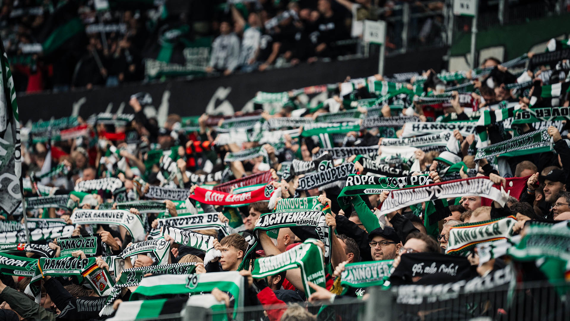 Die Fankurve von Hannover 96.