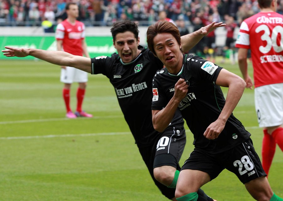 Pure Erleichterung: Hiroshi Kiyotake trifft nach drei Minuten zur 1:0- Führung.