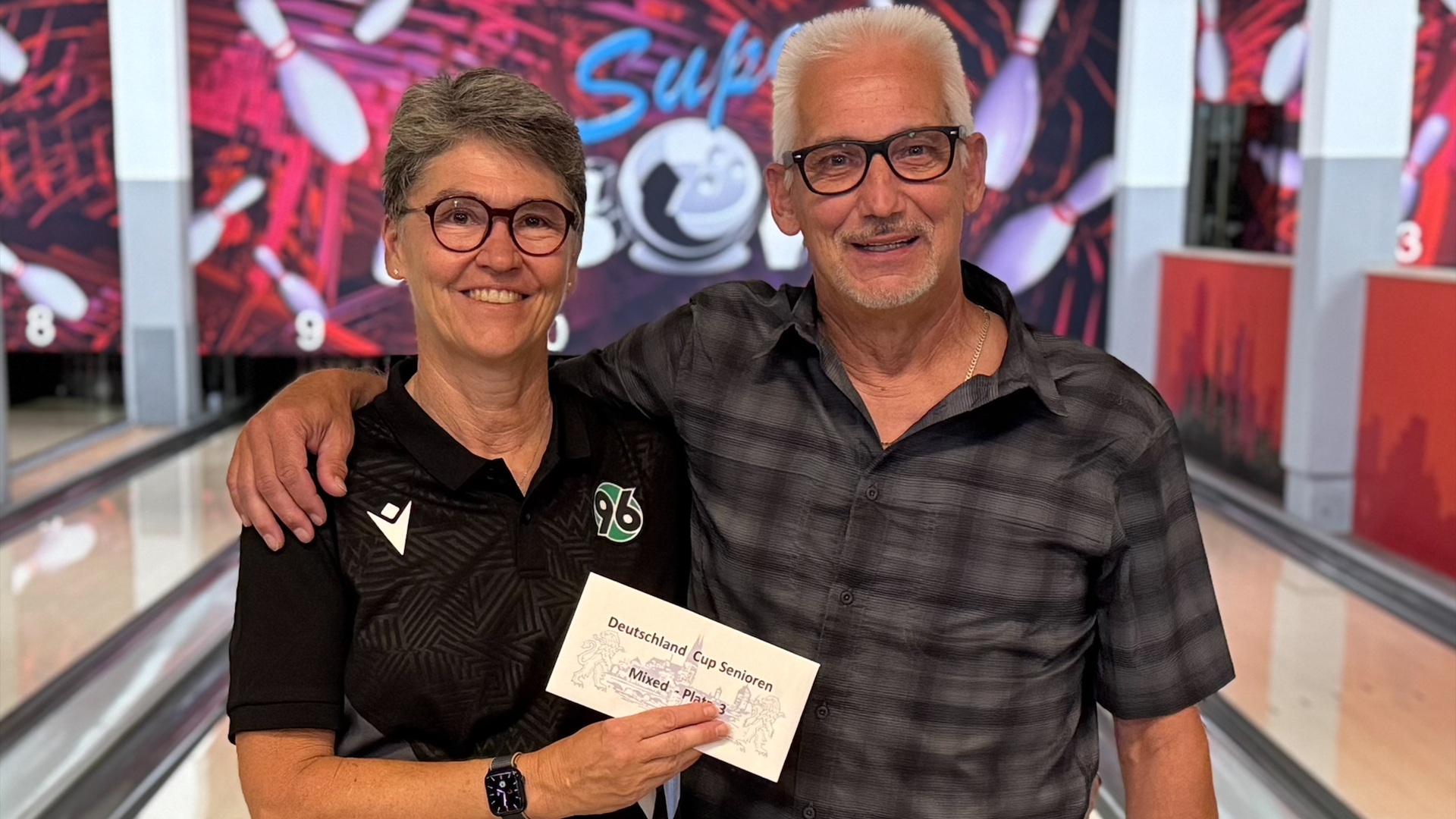 Hannover 96 Bowling-Spielerin Karin Schmidt mit ihrem Mann Michael