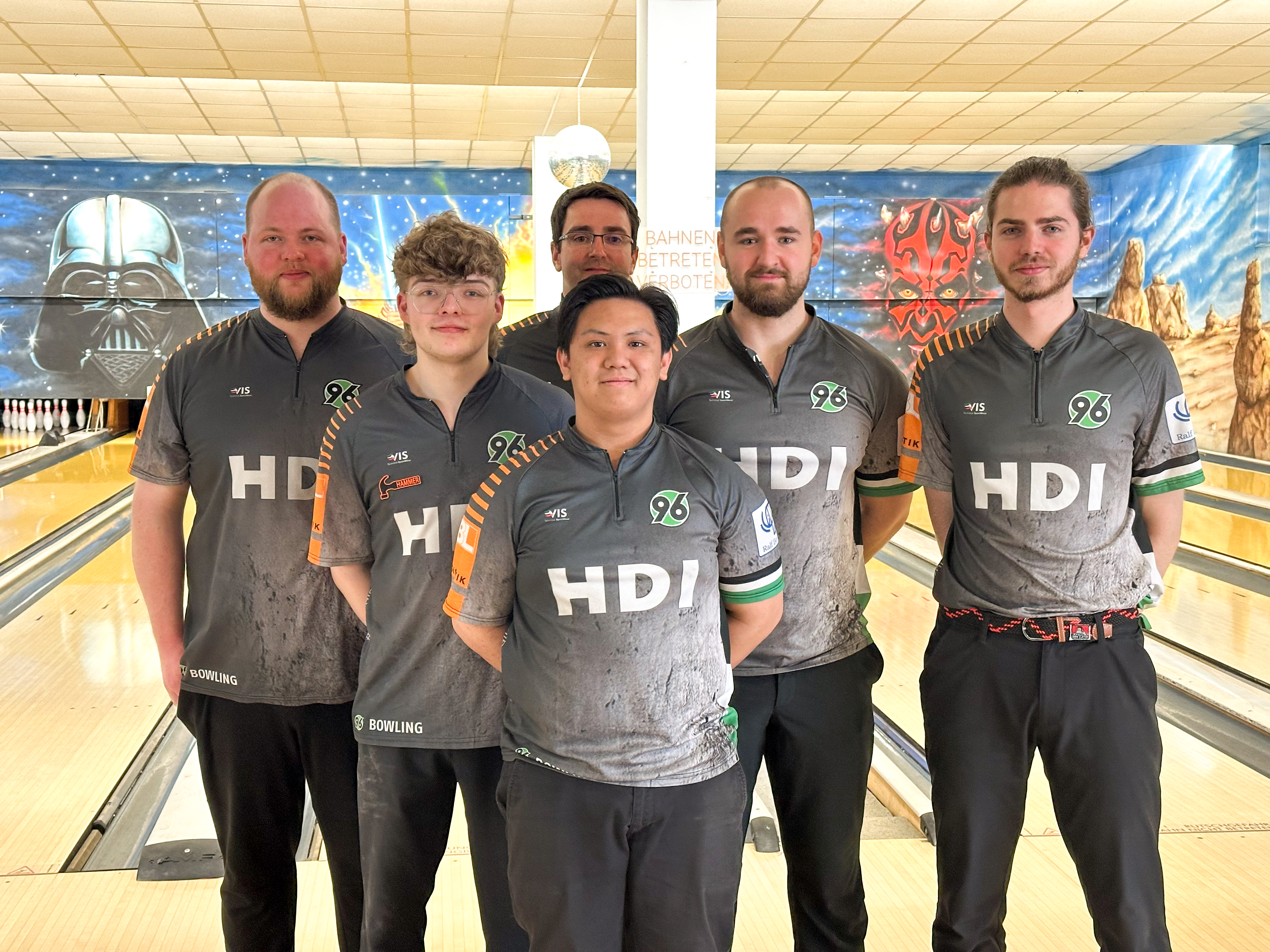 1. Mannschaft auf der Bowlingbahn