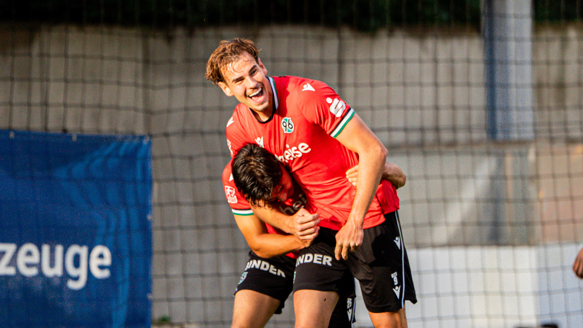 Spieler im Trikot der U23 von Hannover 96.
