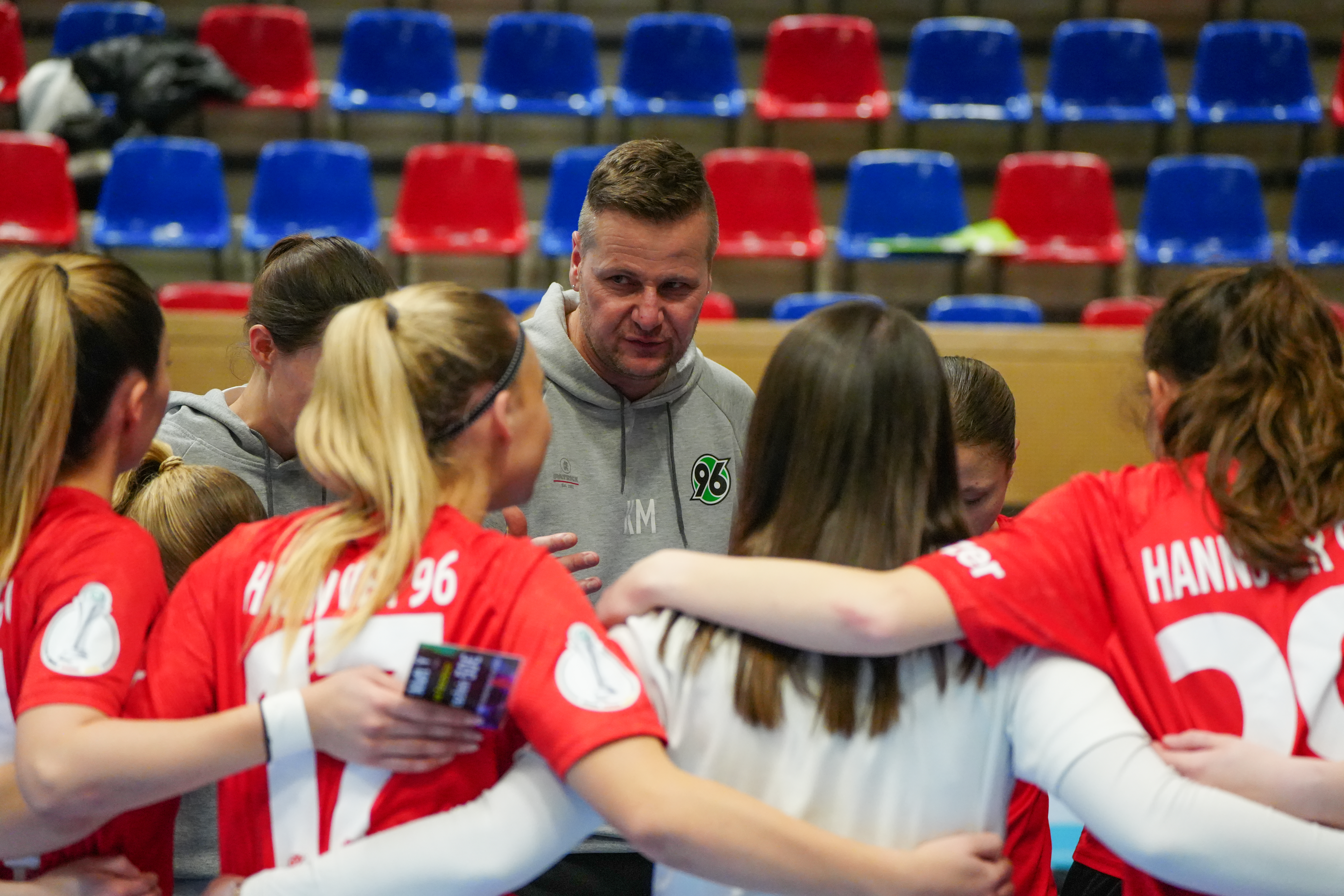 Zu sehen ist die Frauenmannschaft von Hannover 96