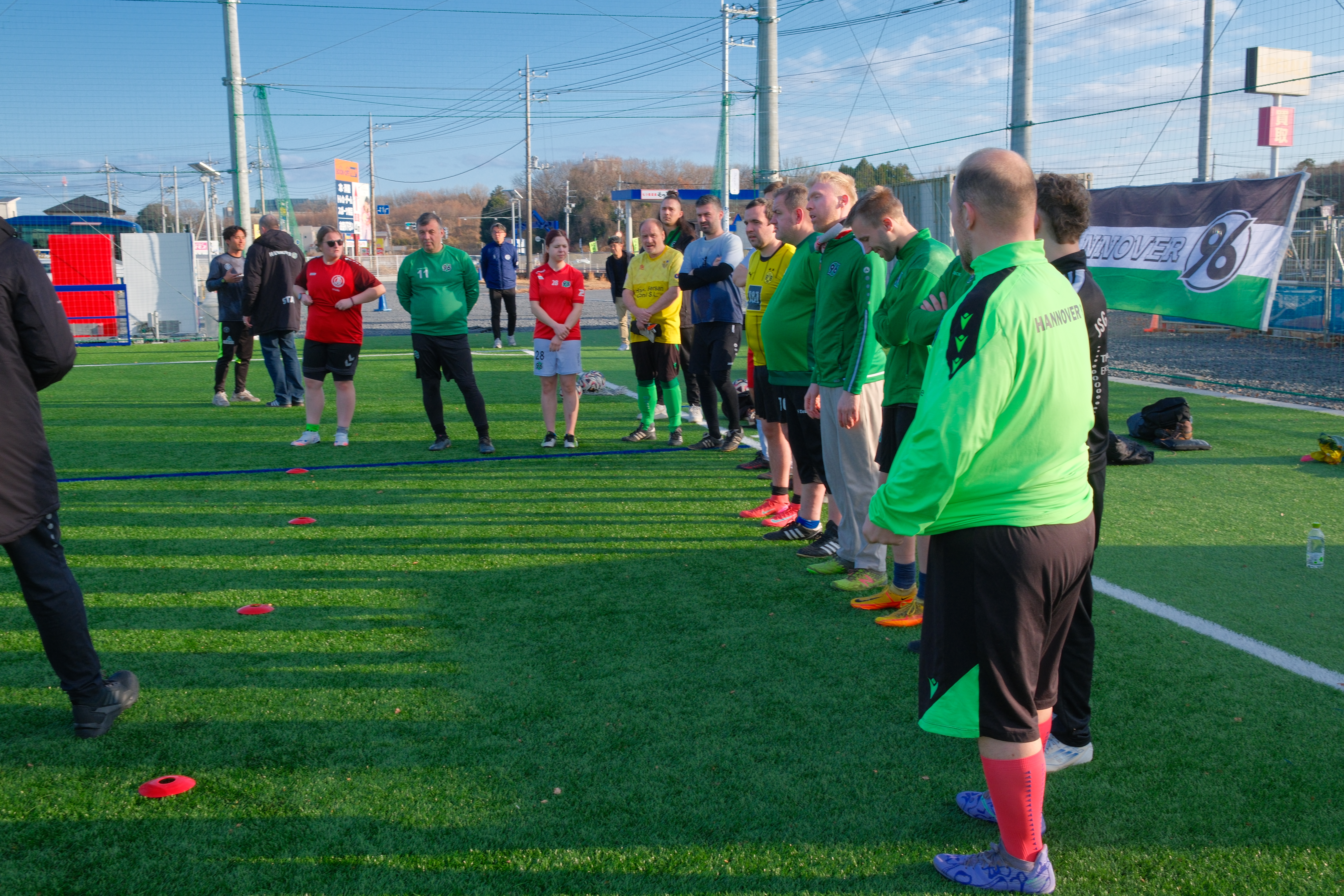 Mannschaftsbesprechung beim Training.