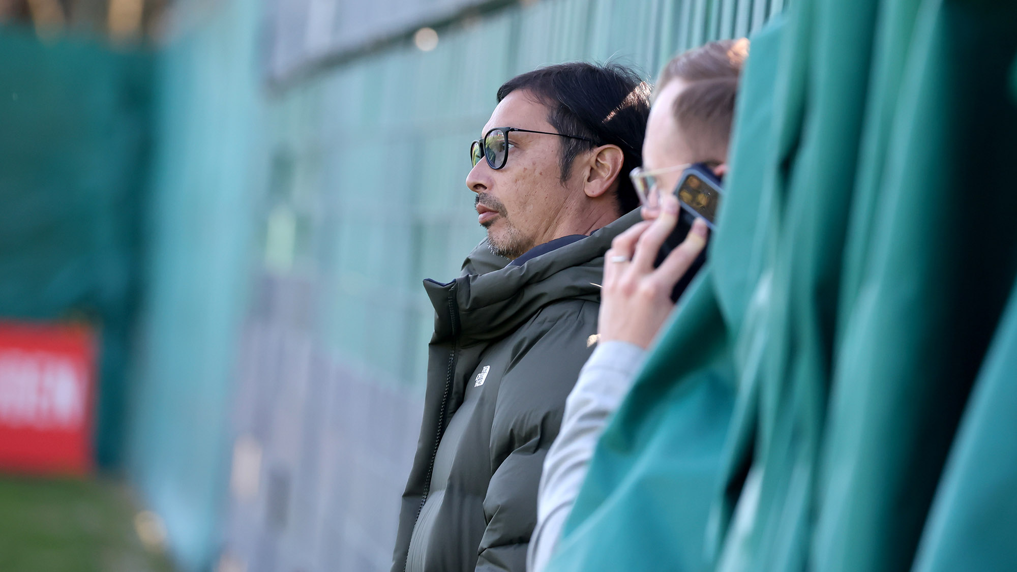 Naoki Mori verfolgt das 96-Training.