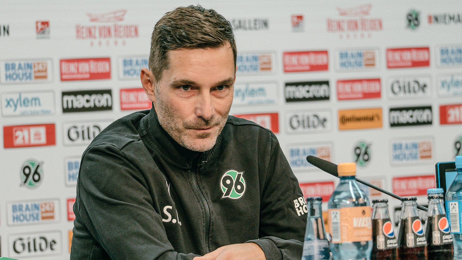 Hannover 96 Ab 13.30 Uhr LIVE Die Pressekonferenz vor Hertha BSC