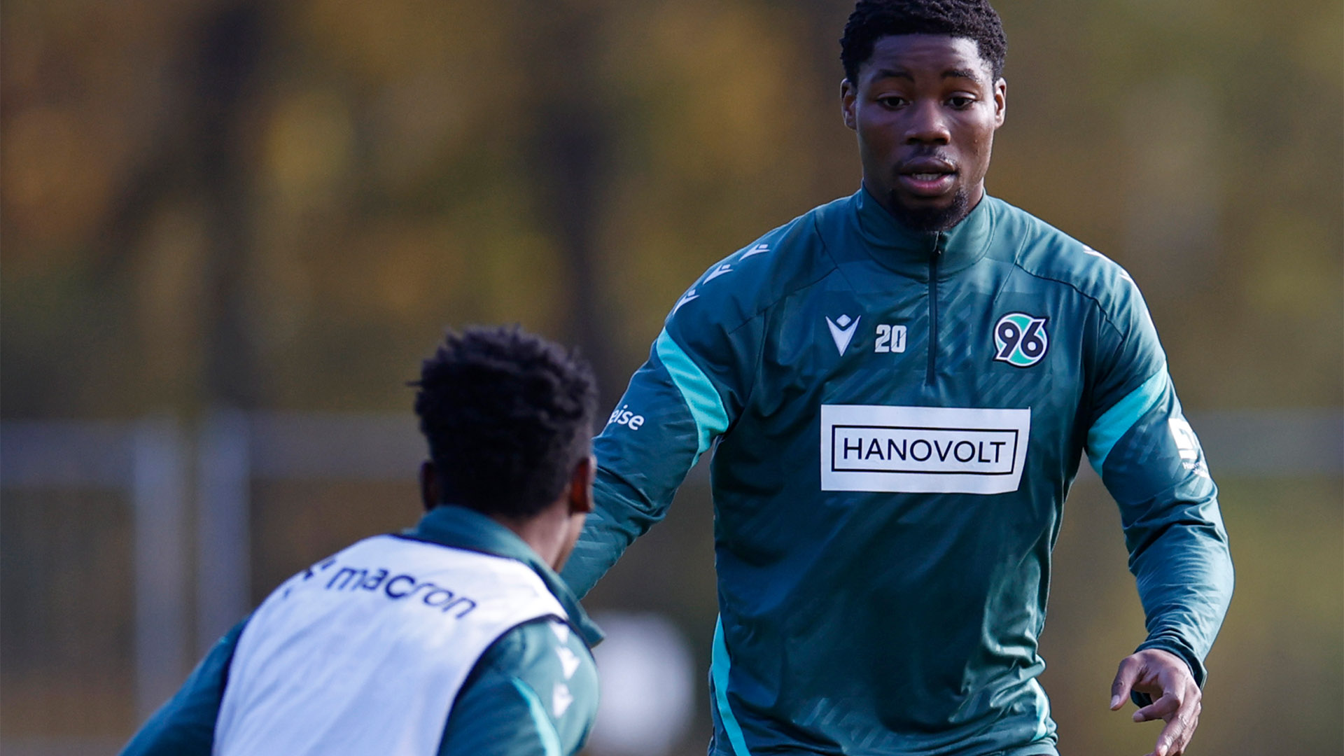 Ime Okon im Training.