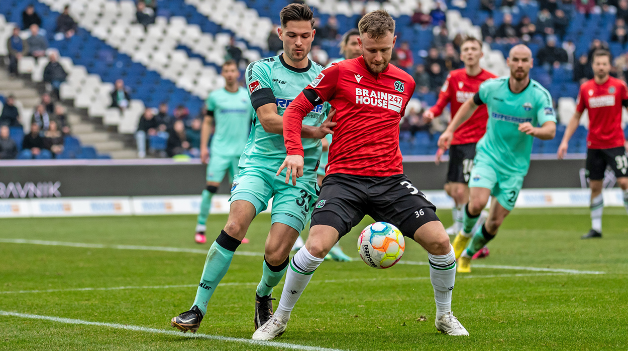 Hannover 96 34Niederlage 96 verliert wildes Spiel gegen Paderborn