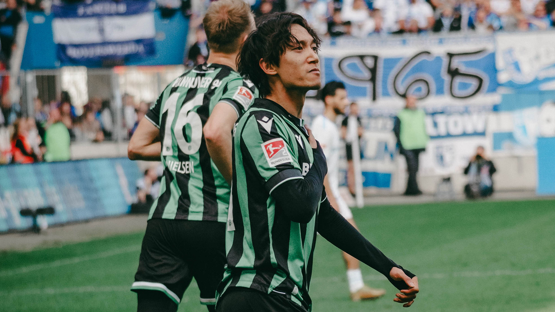 Hannover 96 Verteidiger wird 30 Jahre alt Happy Birthday, Sei Muroya!