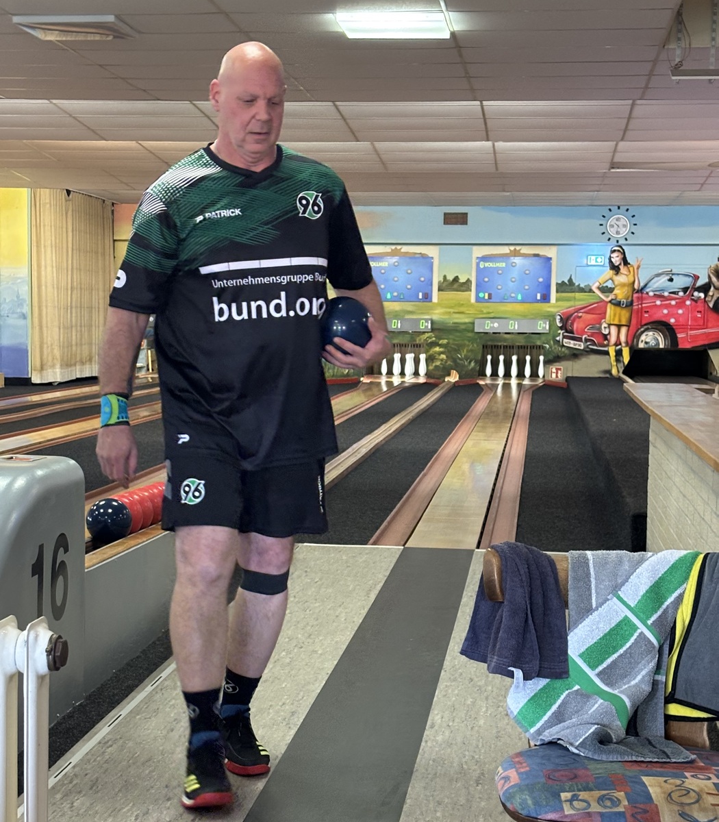Thorsten Scheidler bei den Deutschen Meisterschaften im Dreibahnenspiel in Wolfsburg