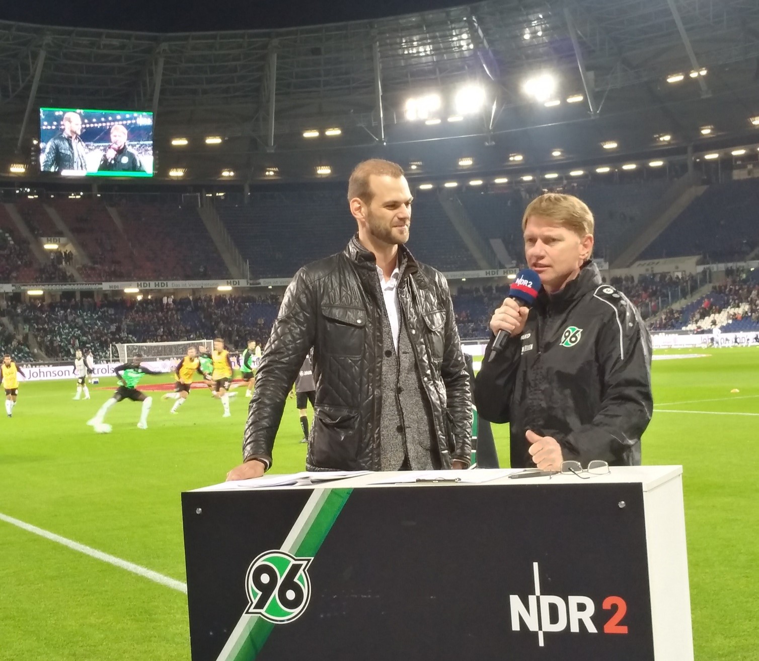 Maurice Marshall im Interview in der Heinz-von-Heiden-Arena.