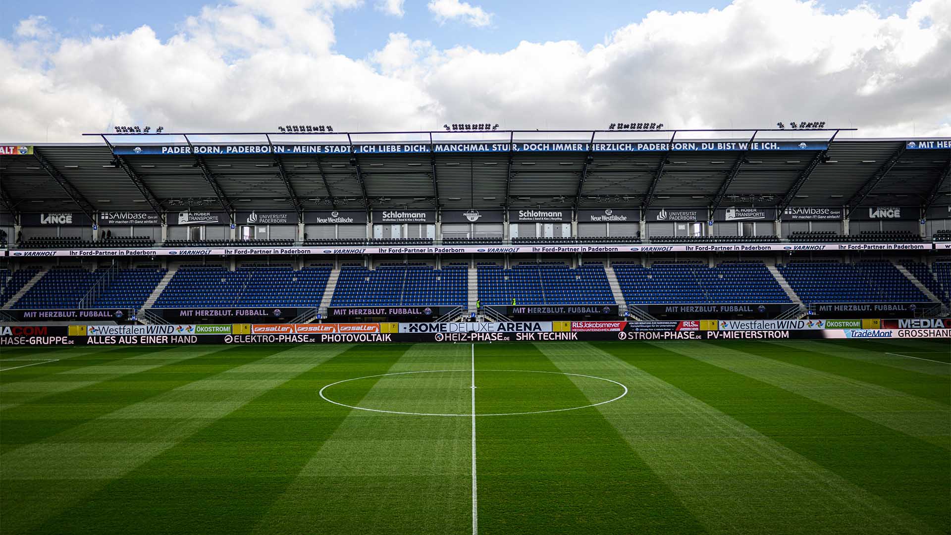 Blick ins leere Stadion des SC Paderborn.