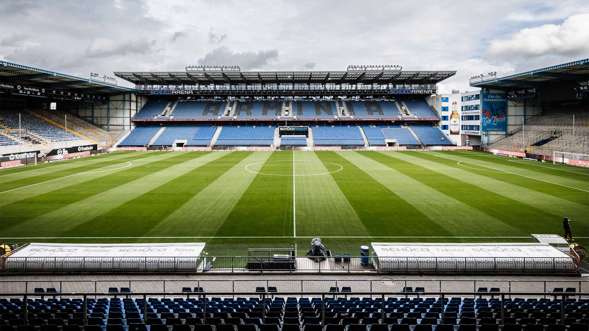 Blick ins leere Stadion von Arminia Bielefeld.