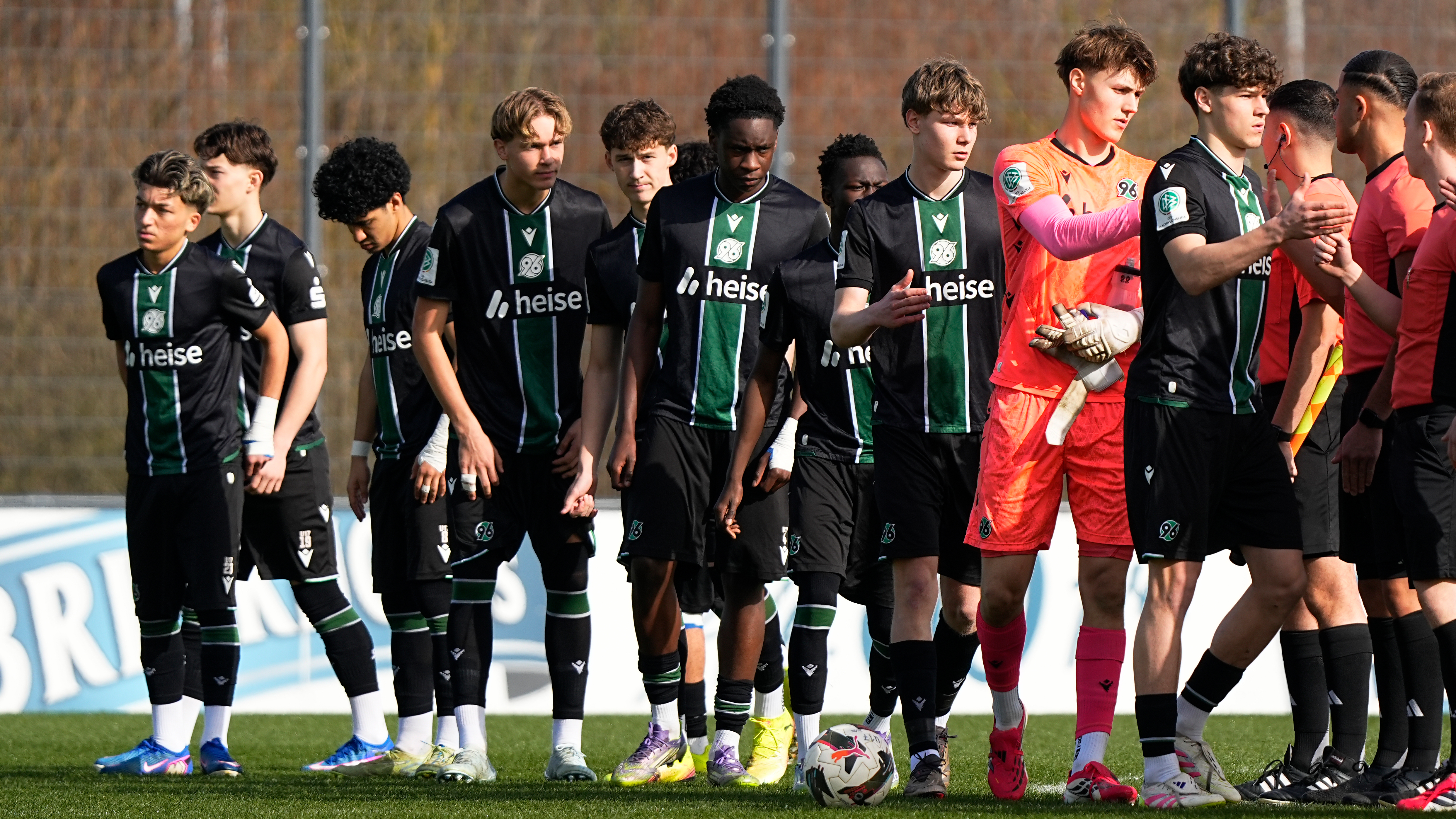 Spieler der U17 von Hannover 96.
