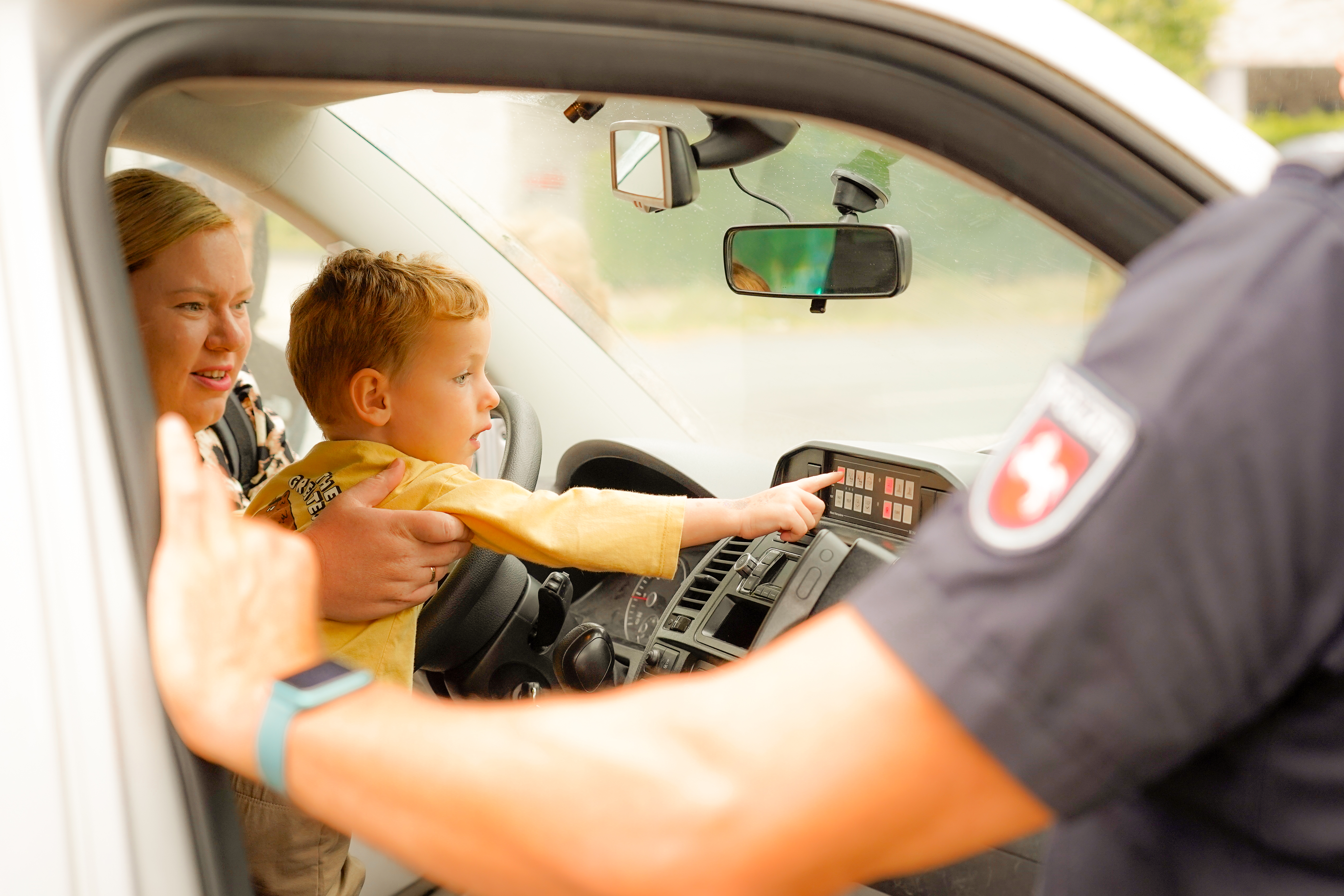 Die Polizei Hannover war auch Vorort und man konnte das Polizeiauto genau unter die Lupe nehmen.