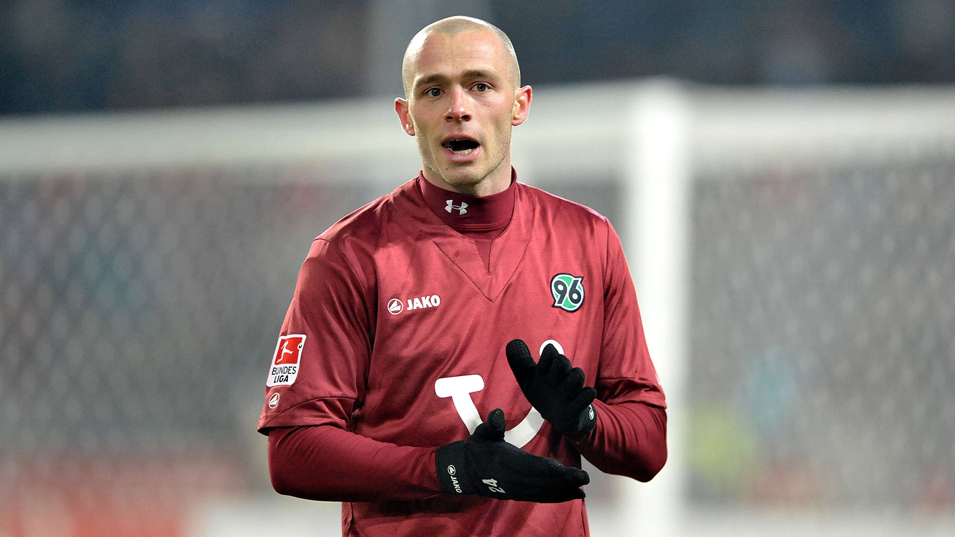 Christian Pander im roten 96-Trikot.