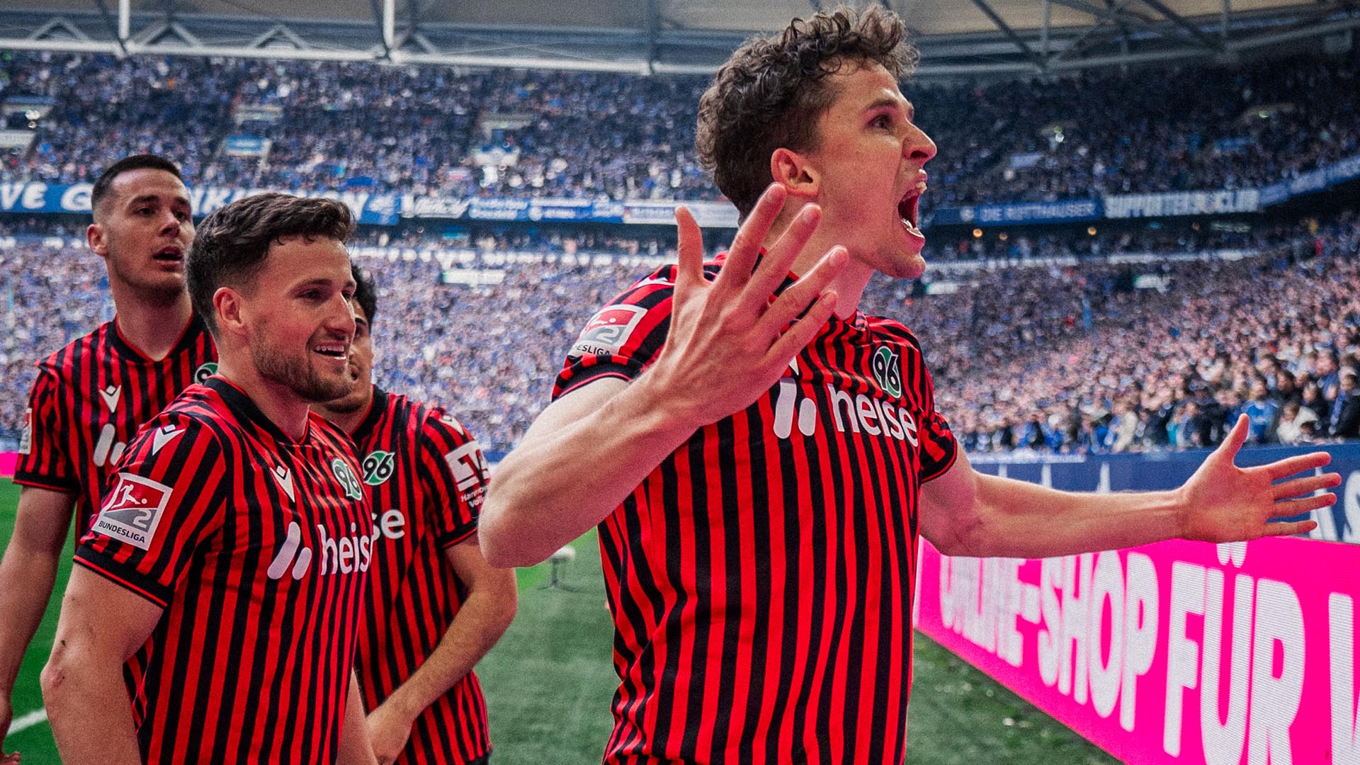 Pichler feiert sein Tor.