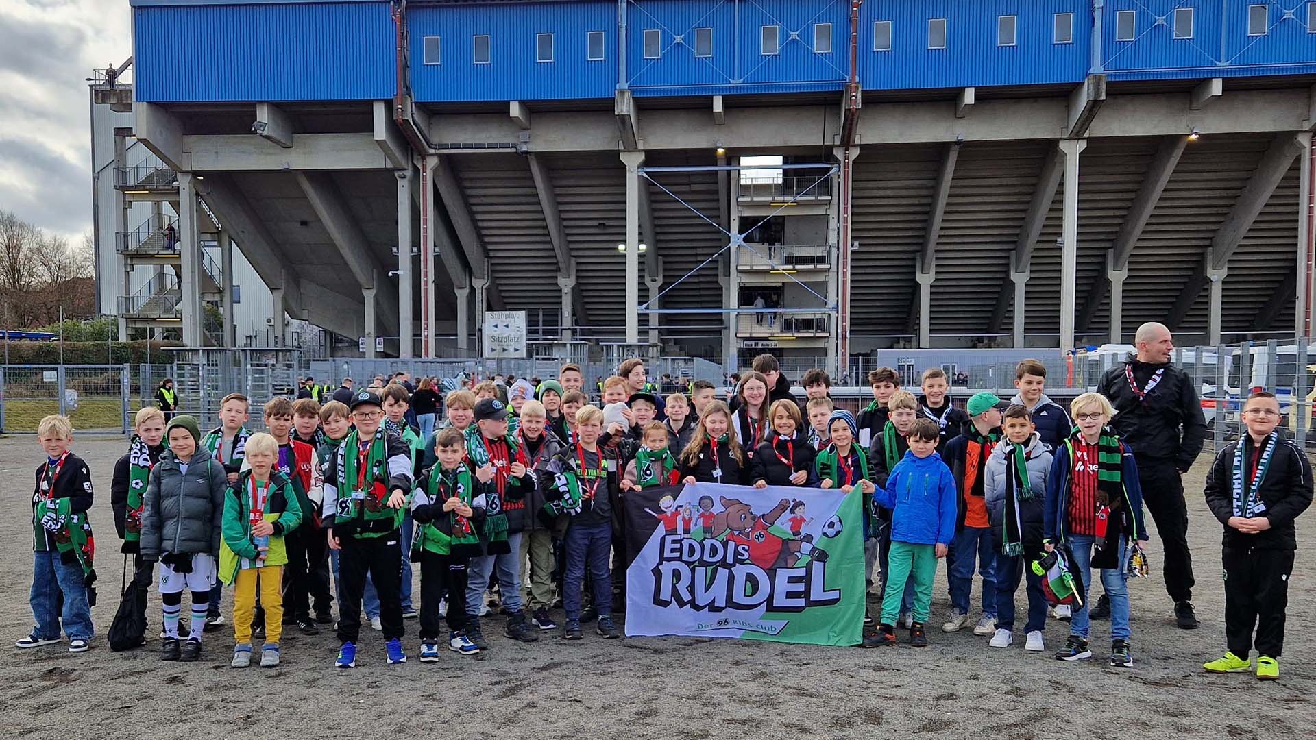 EDDIs Rudel Kids vom Bielefeld Stadion.