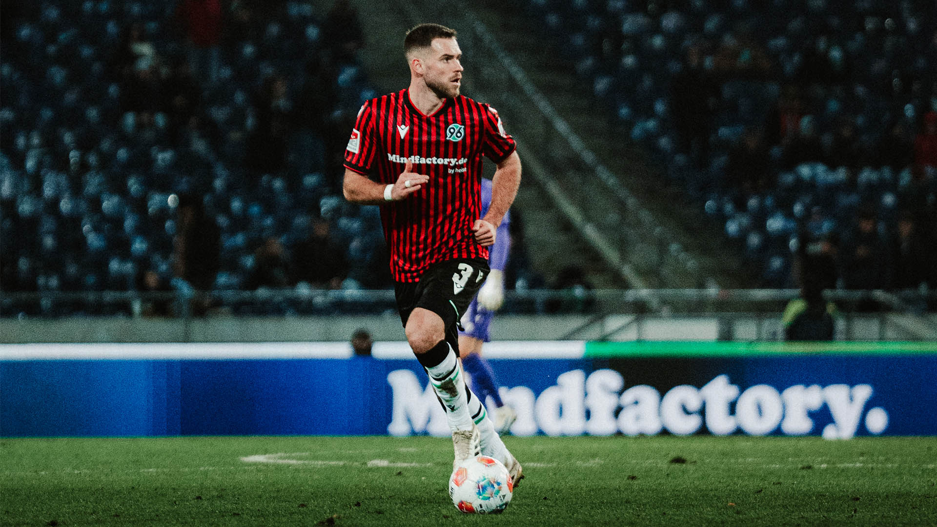 Boris Tomiak am Ball.