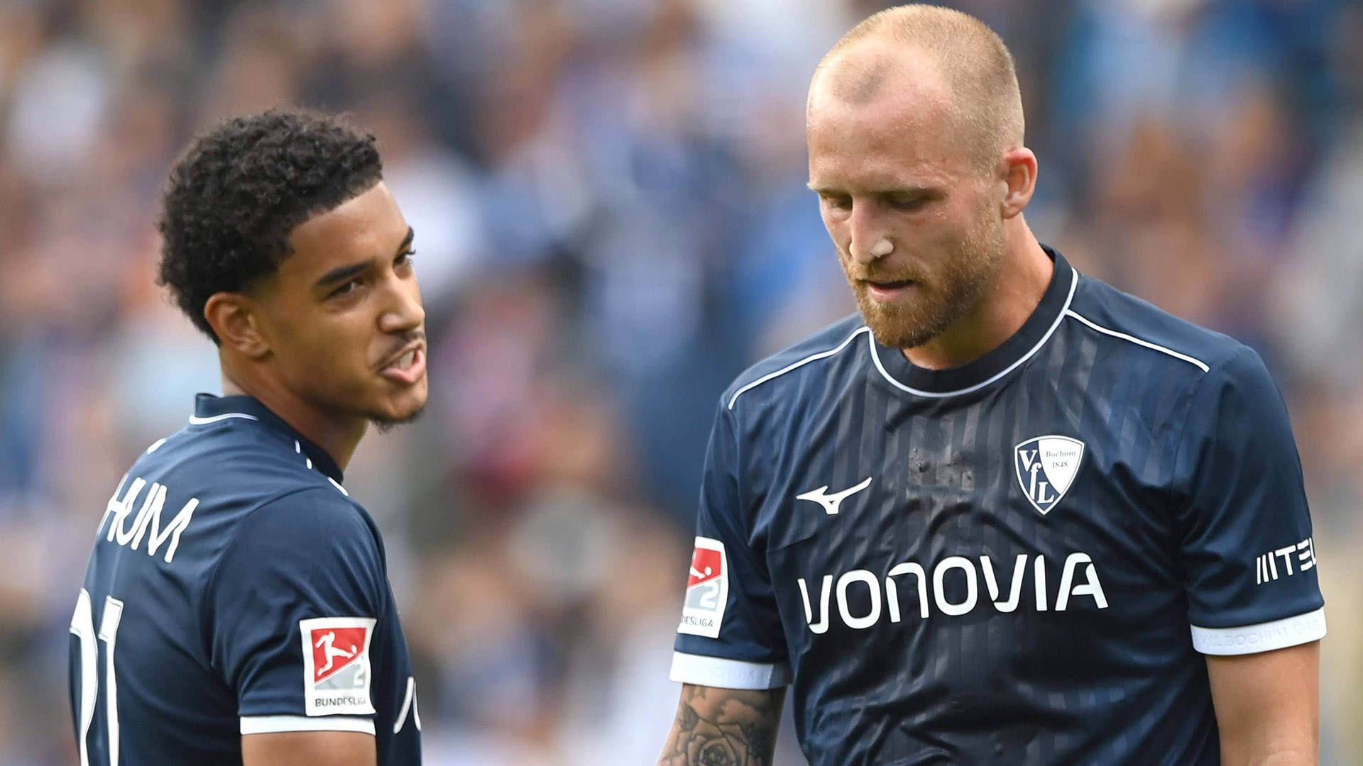 Francis Onyeka (links) und Philipp Hofmann im Gespräch.