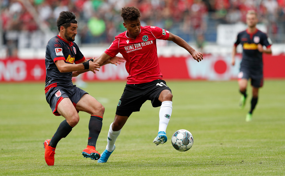 Faninfos: Heimauftakt Gegen Hannover 96 – Das Ist Die Ultimative Fan Choreo! - 7447ca0
