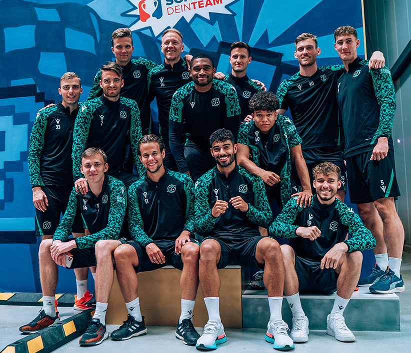 Hannover 96 Mannschaftsevent am Mittwoch Spieler, Trainer & Staff bei